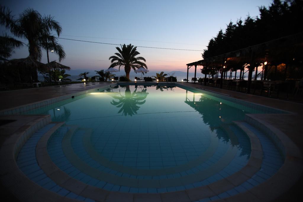 Iria Beach Екстер'єр фото