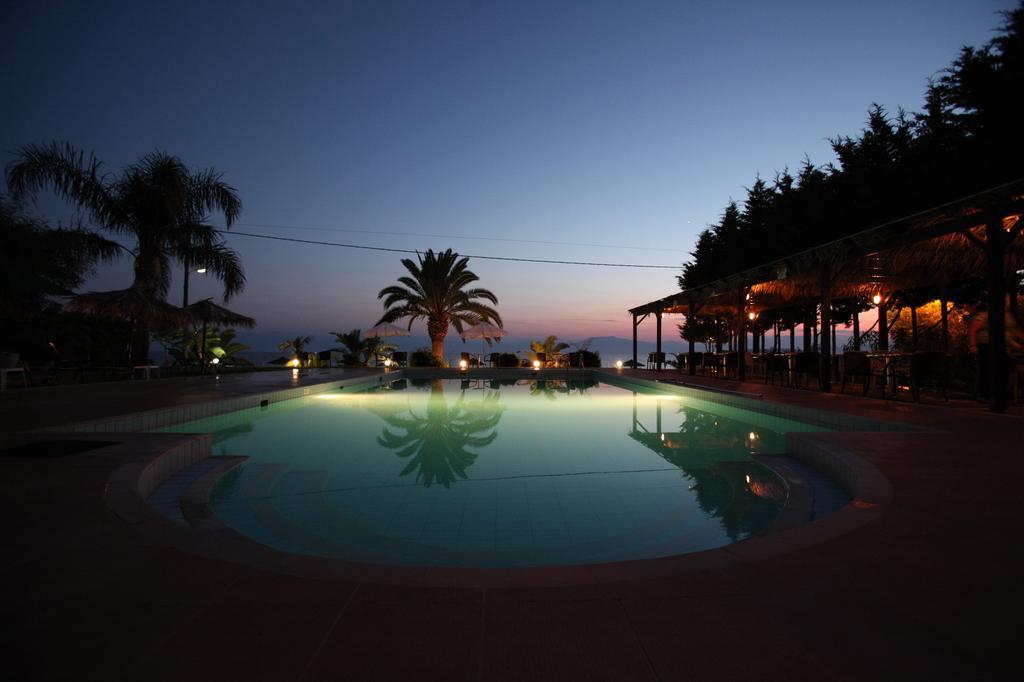 Iria Beach Екстер'єр фото